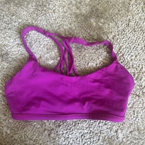 Lululemon sports bra